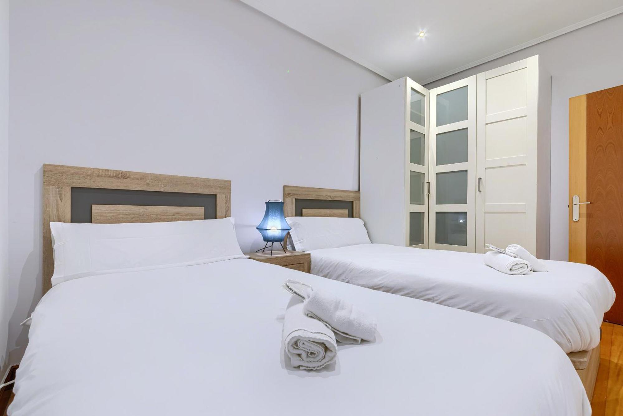 Ayuntamiento Cerca Del Casco Viejo & Parking Apartamento Bilbau Exterior foto